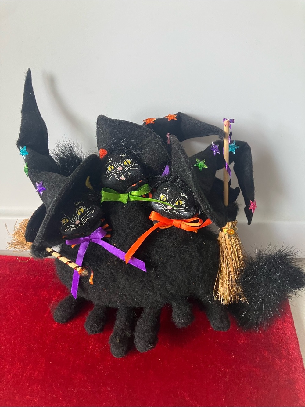 Annalee Halloween Buncha Witch Cats 2008 Holiday Decor Approx 8” Black.
